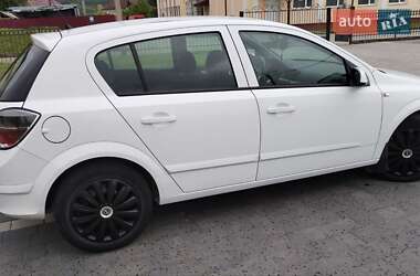 Хетчбек Opel Astra 2008 в 