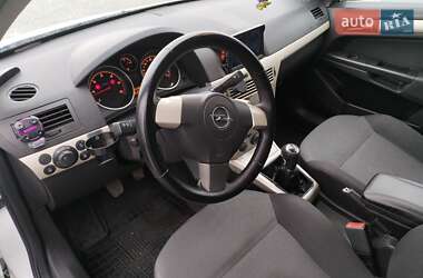 Хетчбек Opel Astra 2008 в 