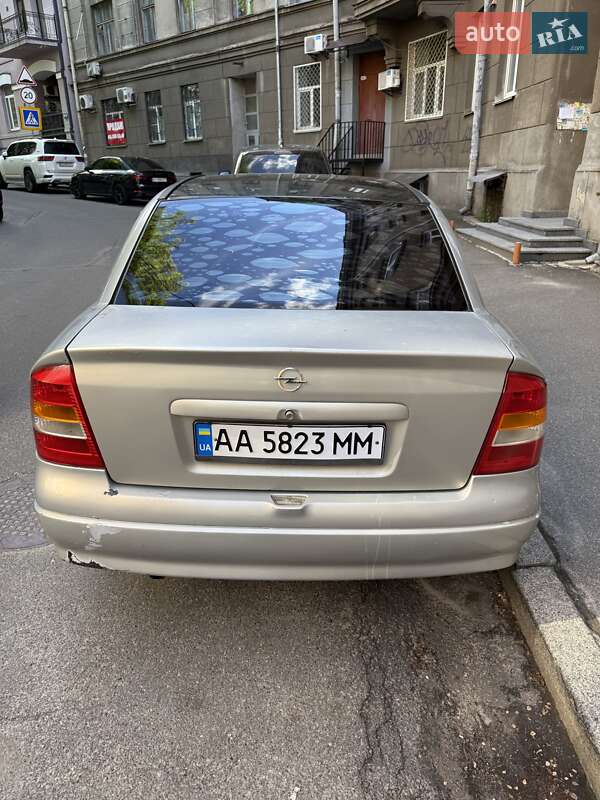 Седан Opel Astra 2007 в Киеве
