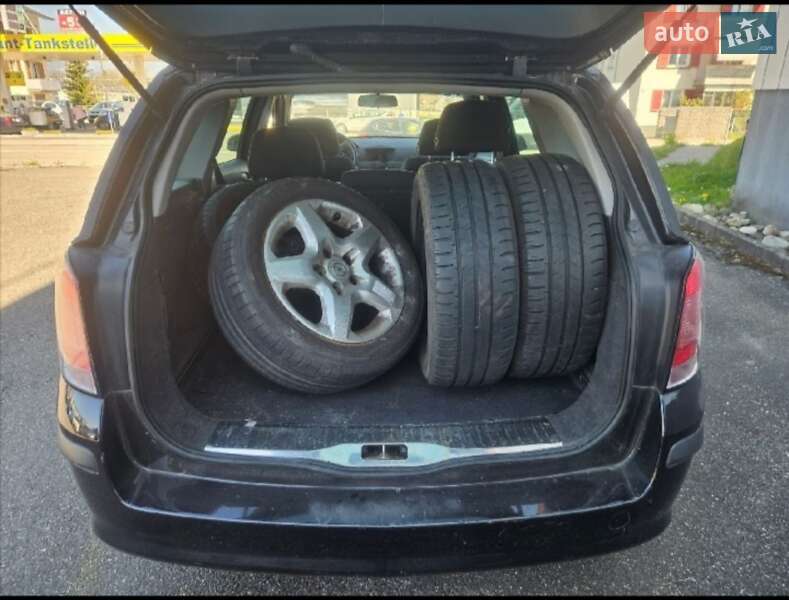 Универсал Opel Astra 2006 в 