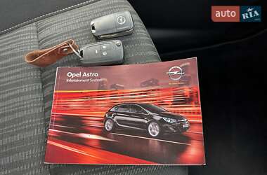 Хэтчбек Opel Astra 2010 в 