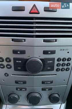 Универсал Opel Astra 2009 в 