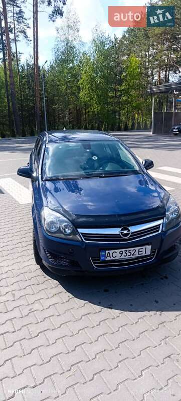 Opel Astra 2010