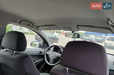Хетчбек Opel Astra 2009 в 