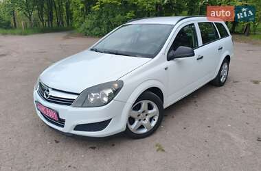 Універсал Opel Astra 2010 в Чернігові
