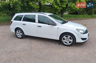 Універсал Opel Astra 2010 в 