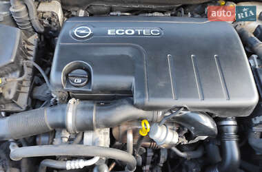 Універсал Opel Astra 2014 в 