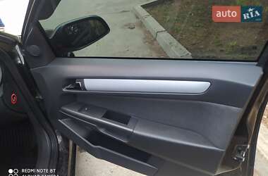 Универсал Opel Astra 2006 в 