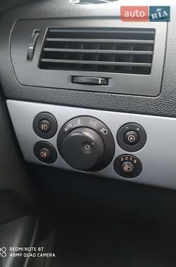 Универсал Opel Astra 2006 в 