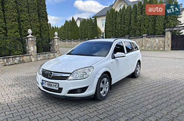 Универсал Opel Astra 2010 в 
