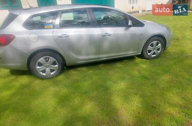 Универсал Opel Astra 2011 в 