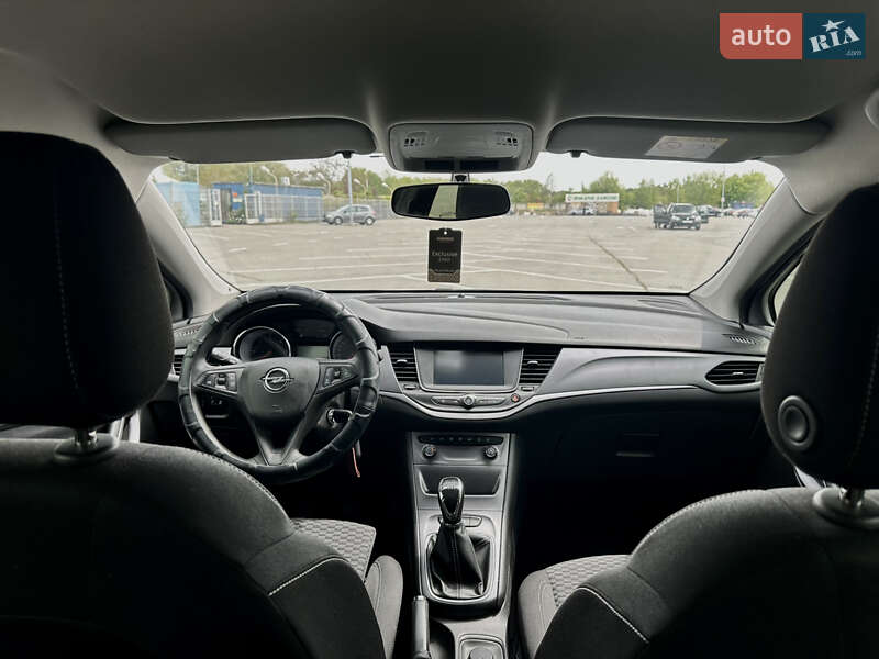 Универсал Opel Astra 2017 в Днепре