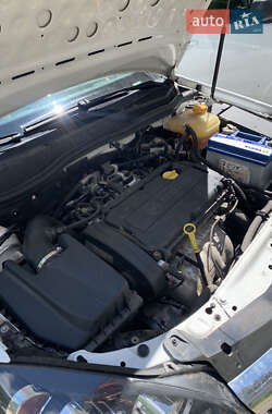 Универсал Opel Astra 2010 в 