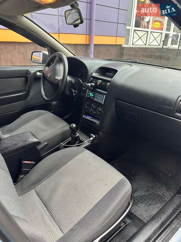 Седан Opel Astra 2004 в Одесі