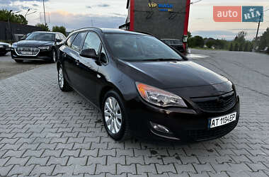 Универсал Opel Astra 2011 в 