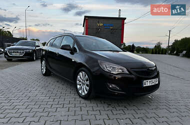Универсал Opel Astra 2011 в 