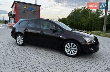 Универсал Opel Astra 2011 в 