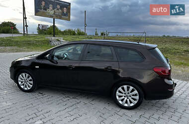Универсал Opel Astra 2011 в 