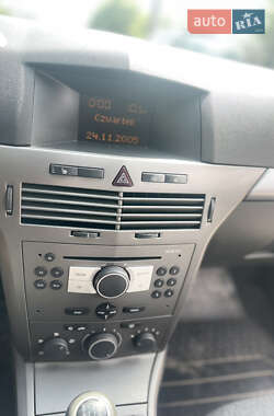 Універсал Opel Astra 2006 в 