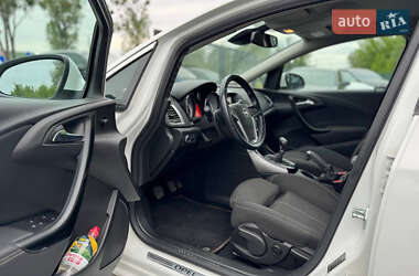 Универсал Opel Astra 2014 в 