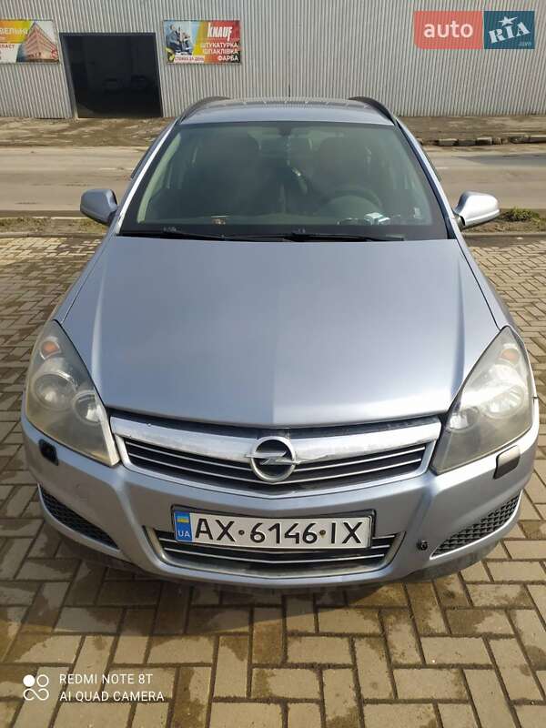 Opel Astra 2010