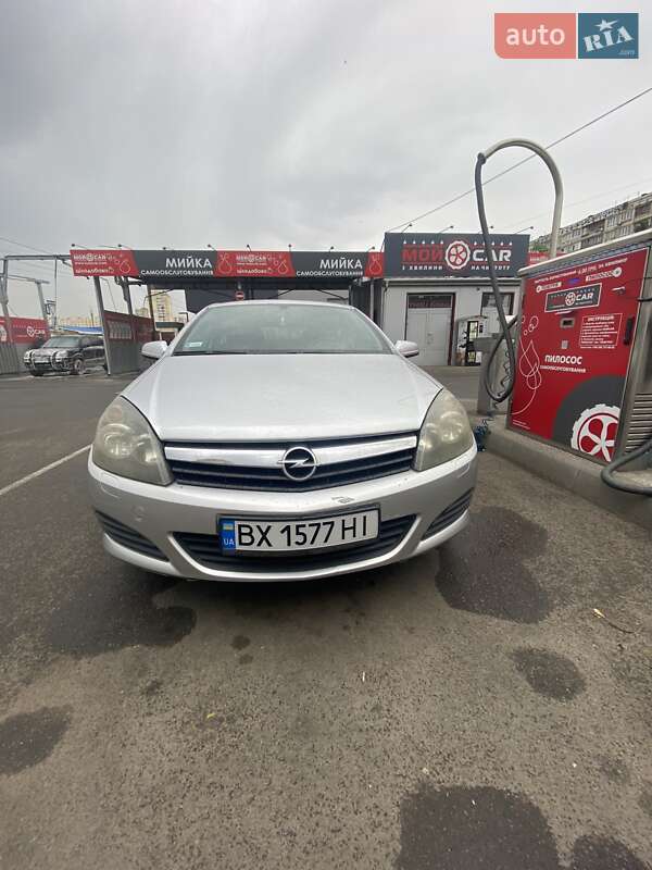 Хэтчбек Opel Astra 2006 в Киеве