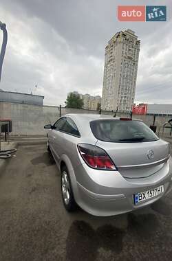 Хэтчбек Opel Astra 2006 в 