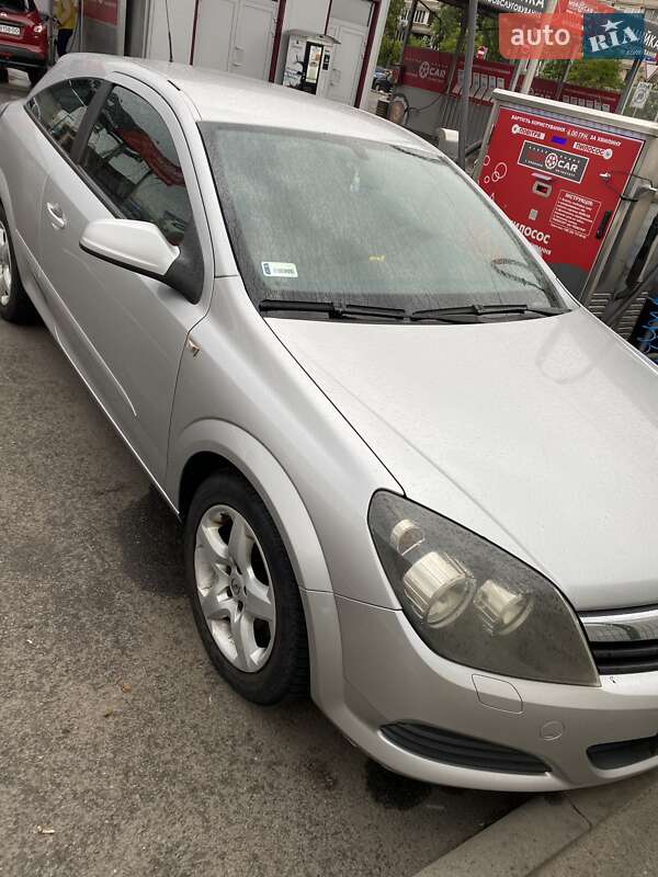 Хэтчбек Opel Astra 2006 в Киеве