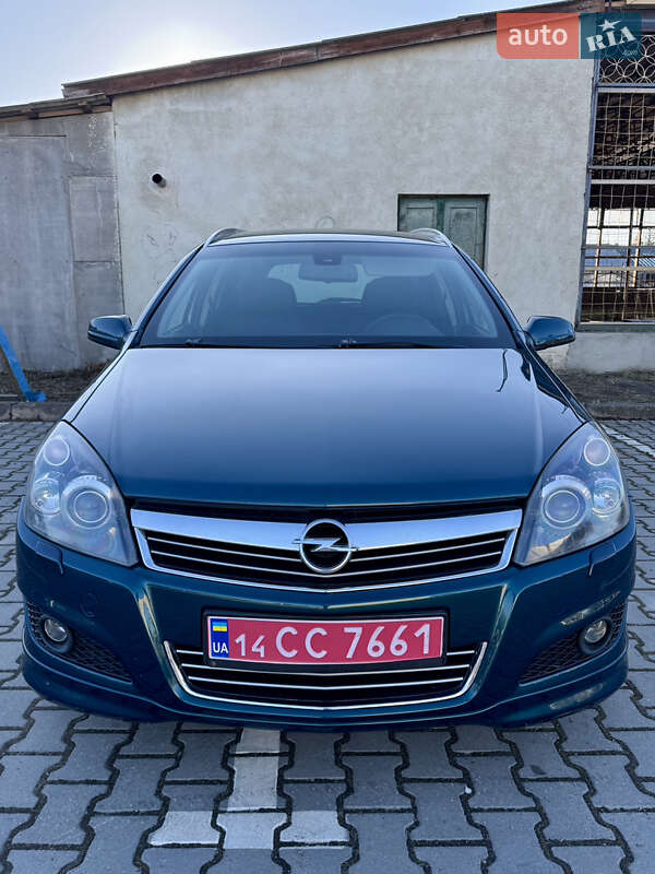 Універсал Opel Astra 2008 в Дрогобичі