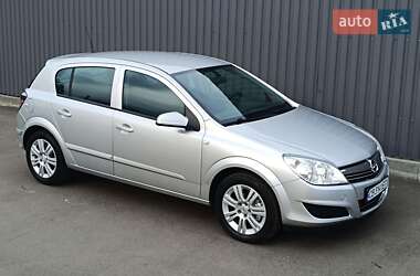 Хэтчбек Opel Astra 2007 в Киеве