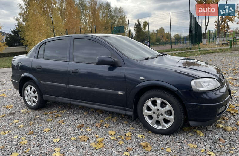 Седан Opel Astra 2001 в Коломиї