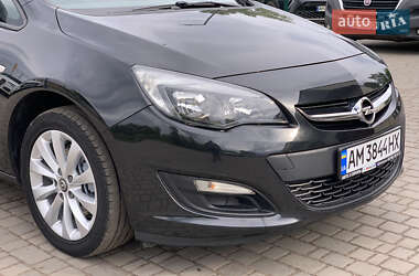 Универсал Opel Astra 2013 в 