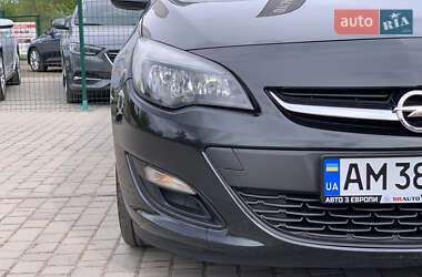 Универсал Opel Astra 2013 в 