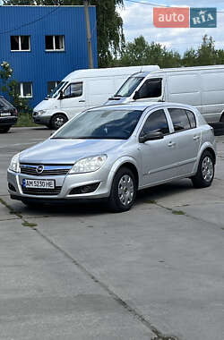 Хэтчбек Opel Astra 2007 в Житомире