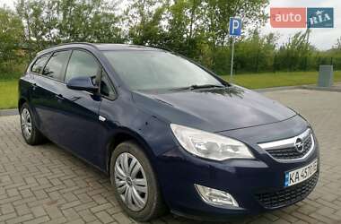 Універсал Opel Astra 2011 в Любомлі