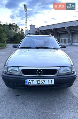 Универсал Opel Astra 1996 в 