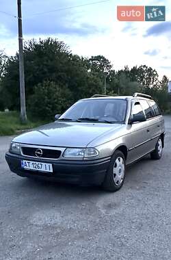 Универсал Opel Astra 1996 в Ивано-Франковске