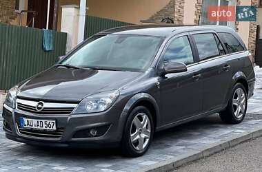 Универсал Opel Astra 2010 в Хмельницком