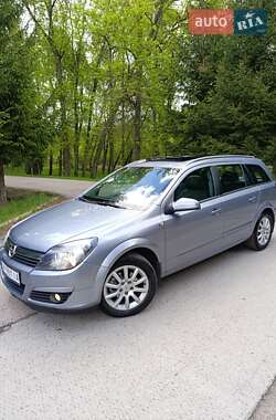 Універсал Opel Astra 2004 в Бердичеві