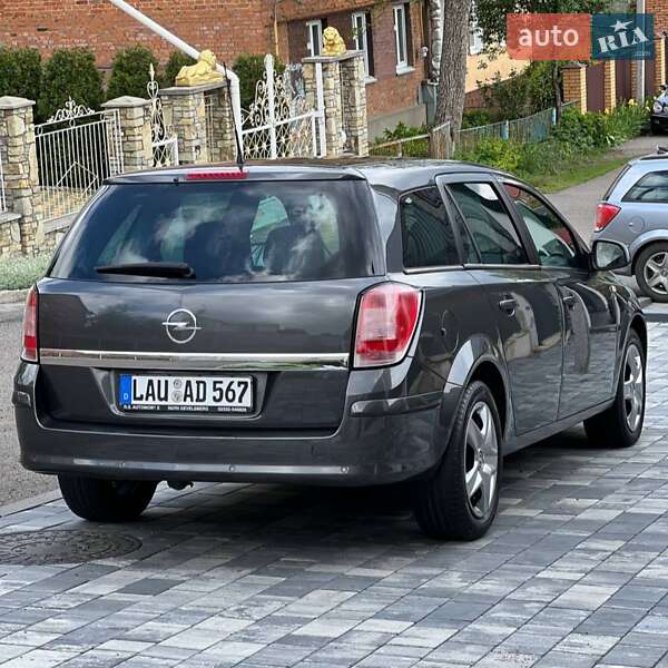 Універсал Opel Astra 2010 в Хмельницькому