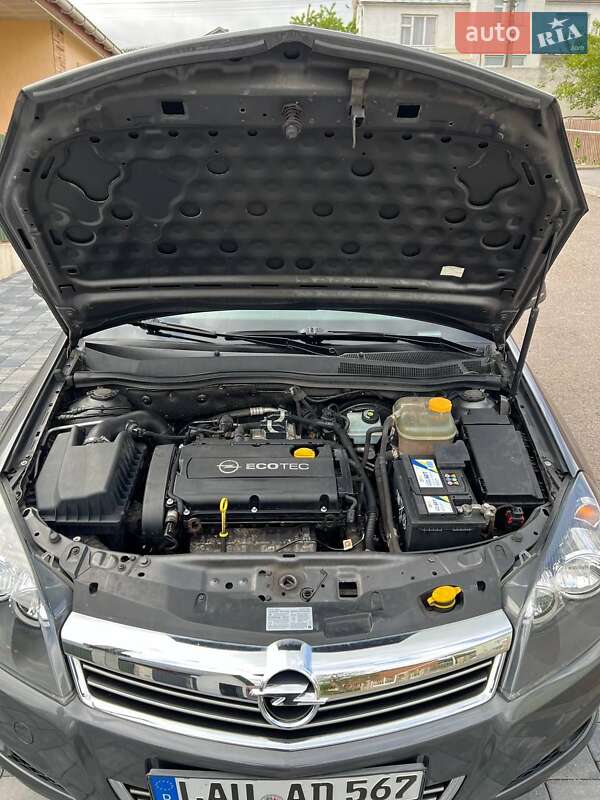 Універсал Opel Astra 2010 в Хмельницькому
