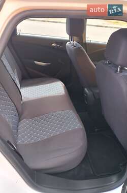 Универсал Opel Astra 2010 в 
