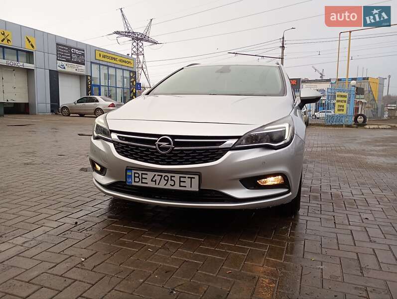 Универсал Opel Astra 2017 в 