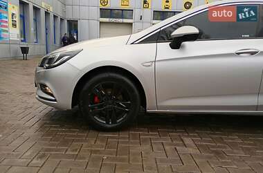 Универсал Opel Astra 2017 в 