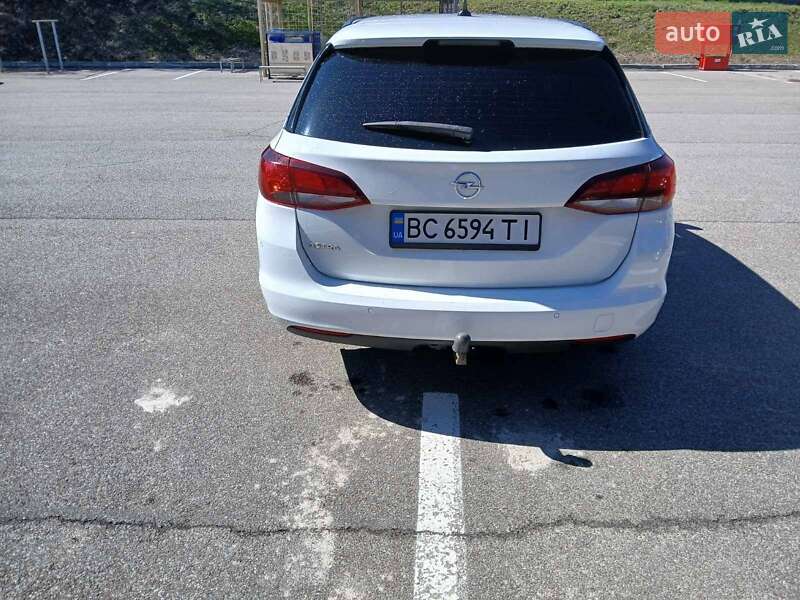 Универсал Opel Astra 2018 в Львове