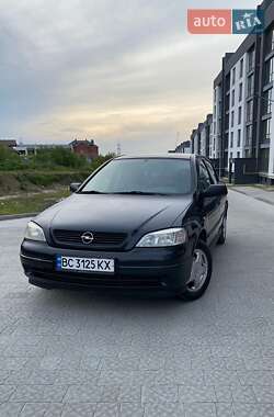 Седан Opel Astra 2006 в Новояворовске