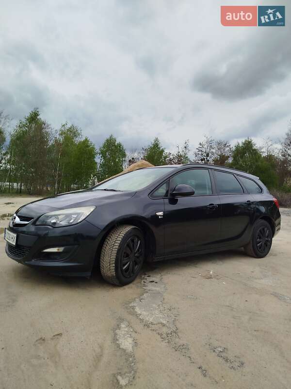 Opel Astra 2012