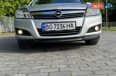 Универсал Opel Astra 2010 в 