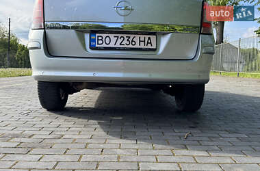 Универсал Opel Astra 2010 в 