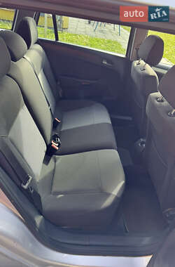 Универсал Opel Astra 2010 в 